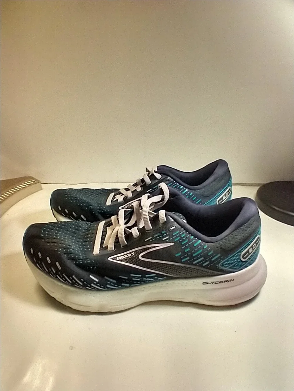 Brooks Glycerin 20 Running Shoes Women's sz 11B.